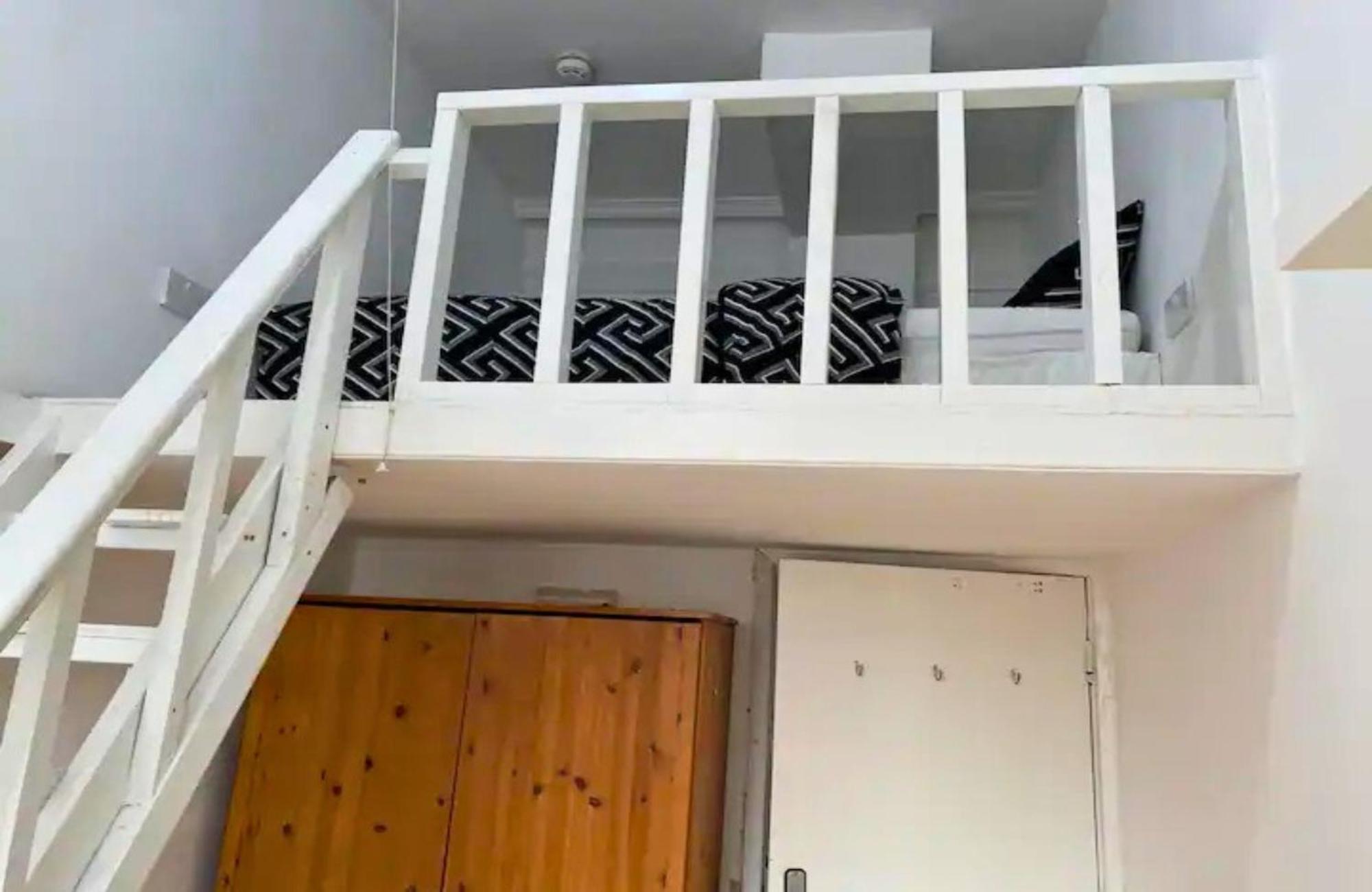 R4 Mezzanine Double Bed Balcony Appartement Londres